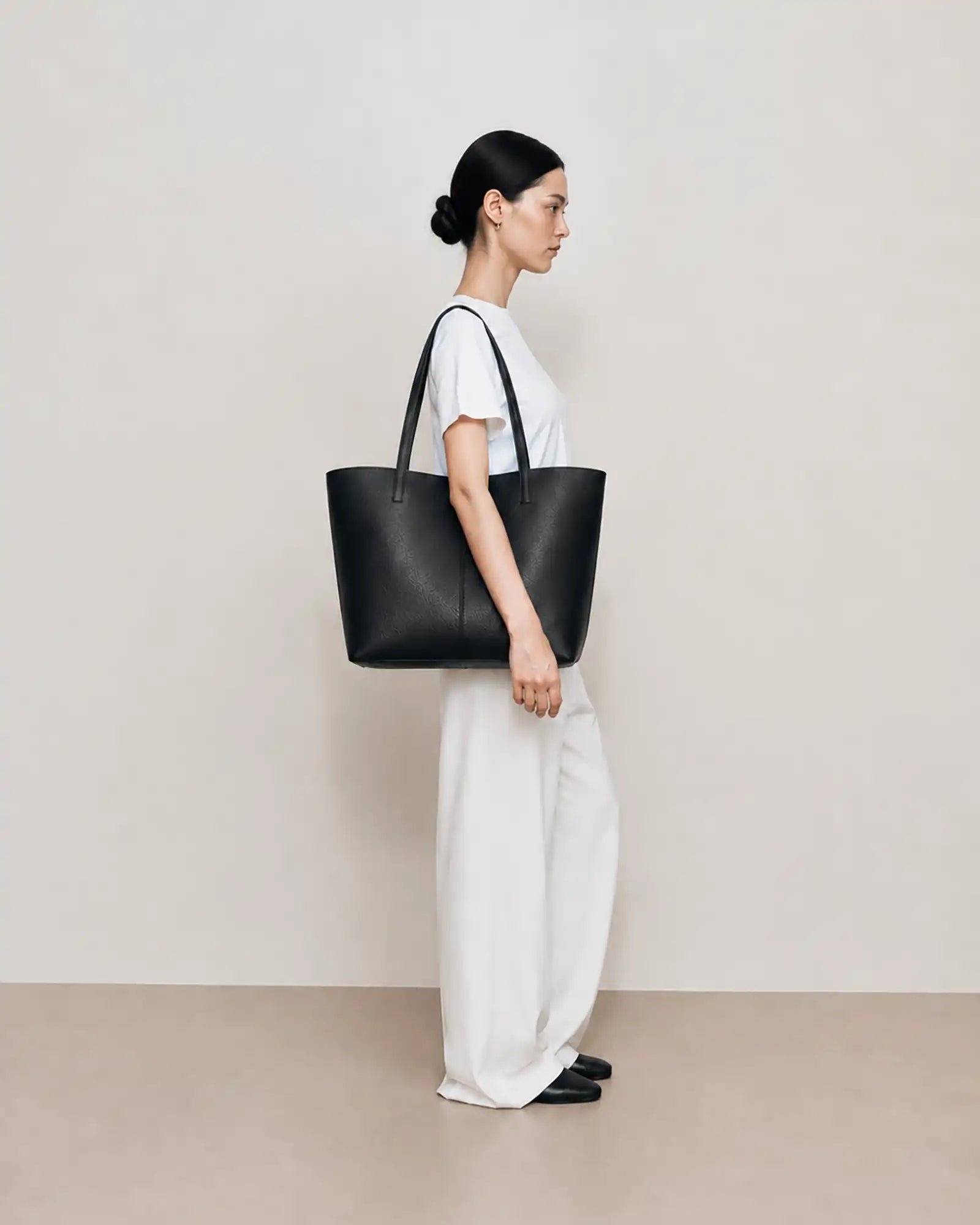 ANIMA Borsa a Spalla in Pelle Sauvage Black