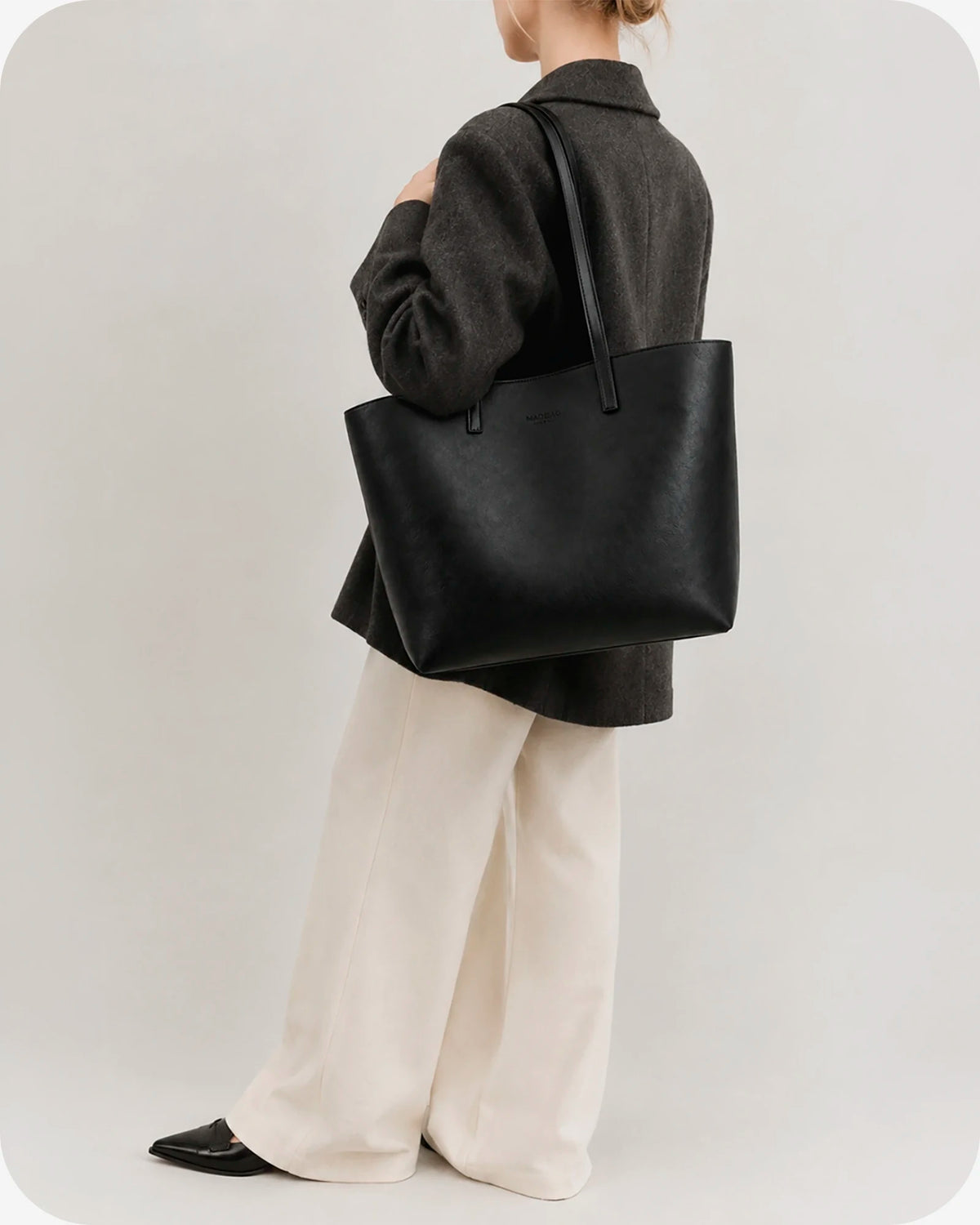 ANIMA Shoulder Bag in Black Sauvage Leather