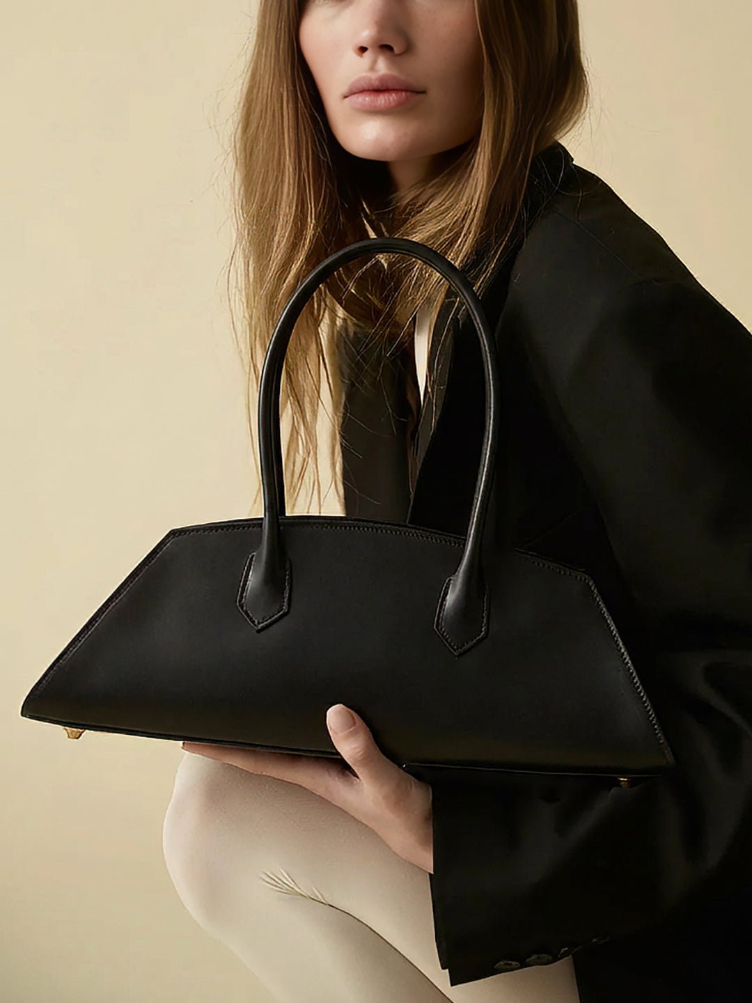 BASSOTTO in Pelle Black - MADBAG® STORE OFFICIAL | Borse Di Lusso Artigianali 100% Made In Italy