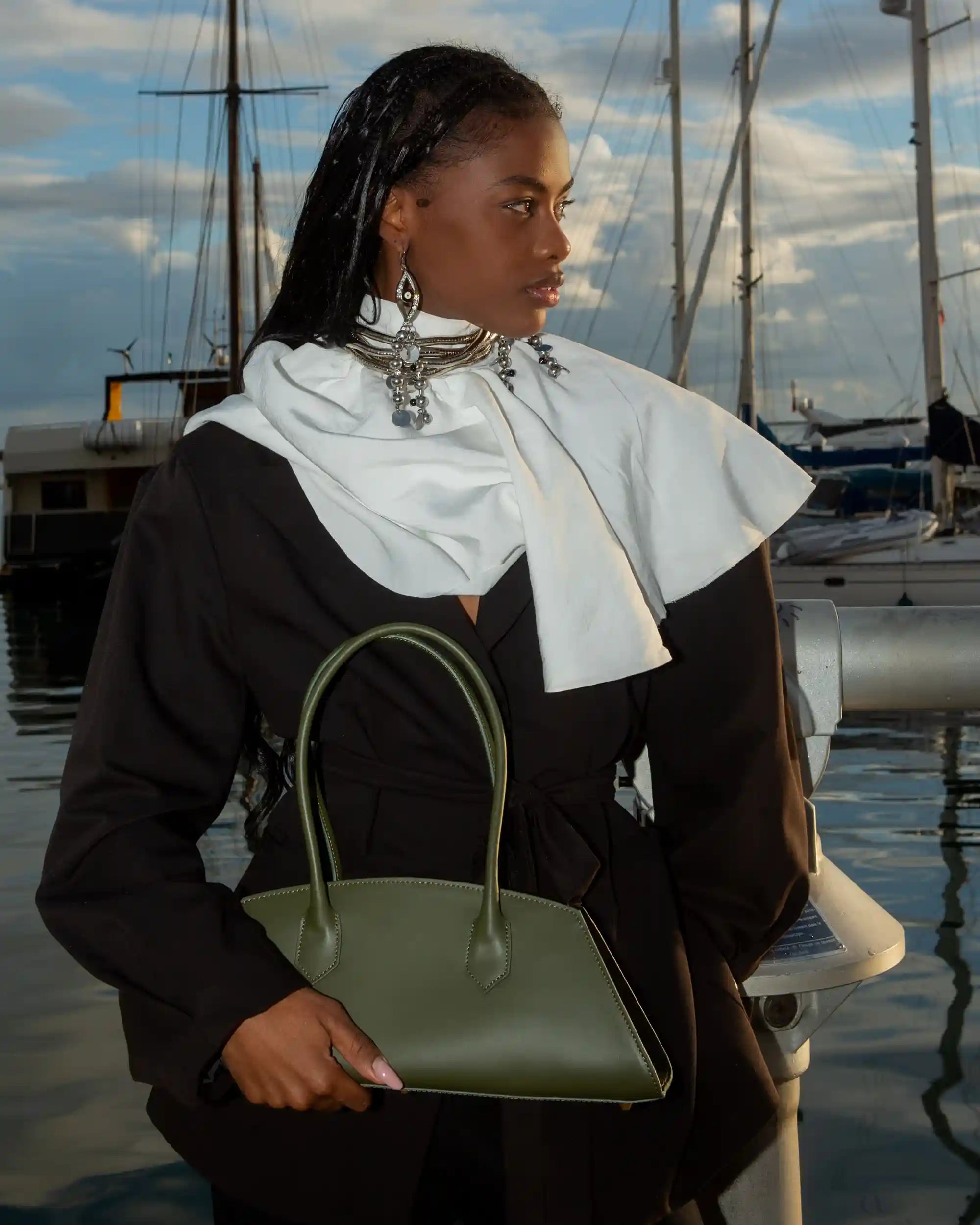 BASSOTTO in Leather Olive Green