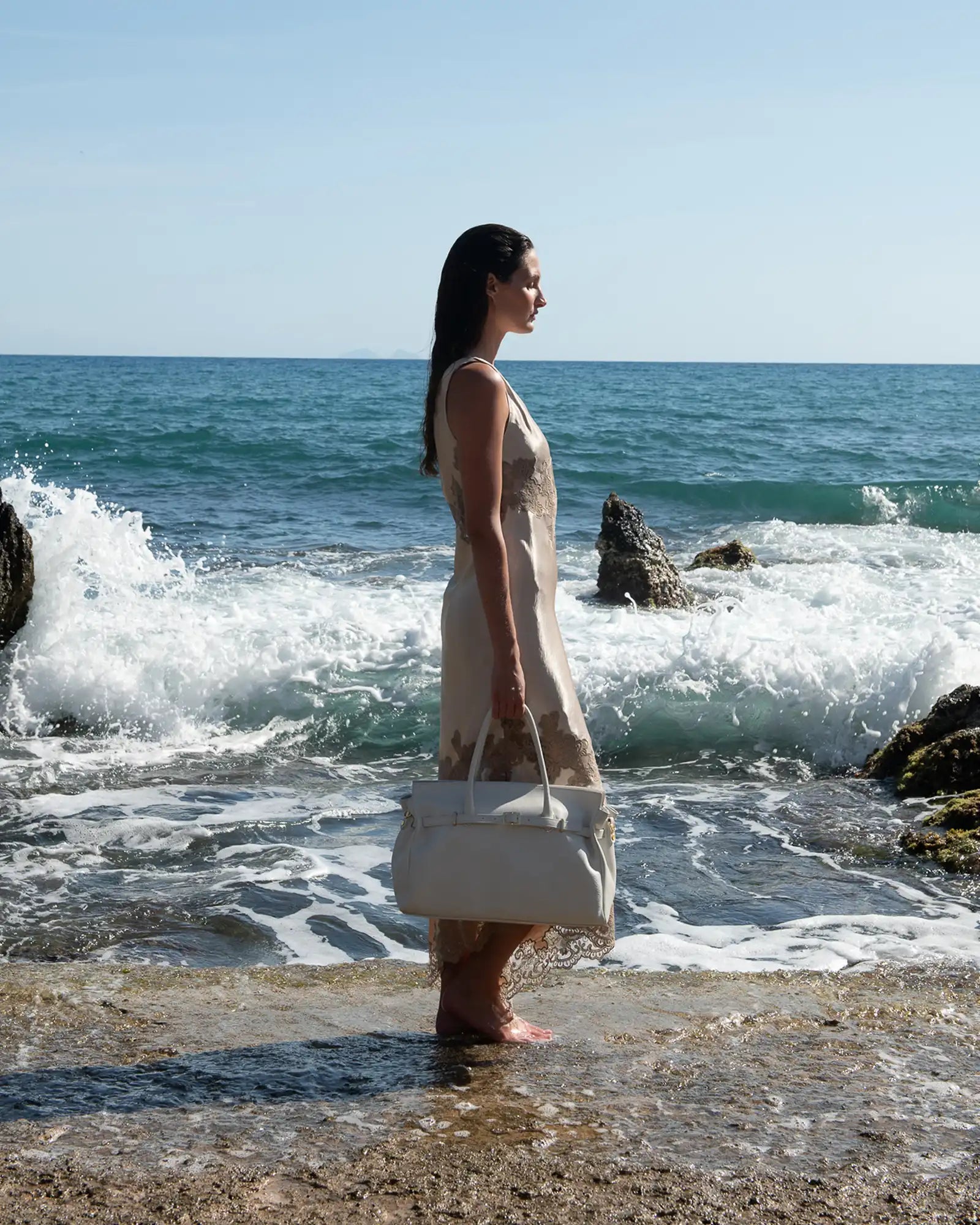 BELLUCCI Tote in Dollar-Grain Leather Cloud Dancer
