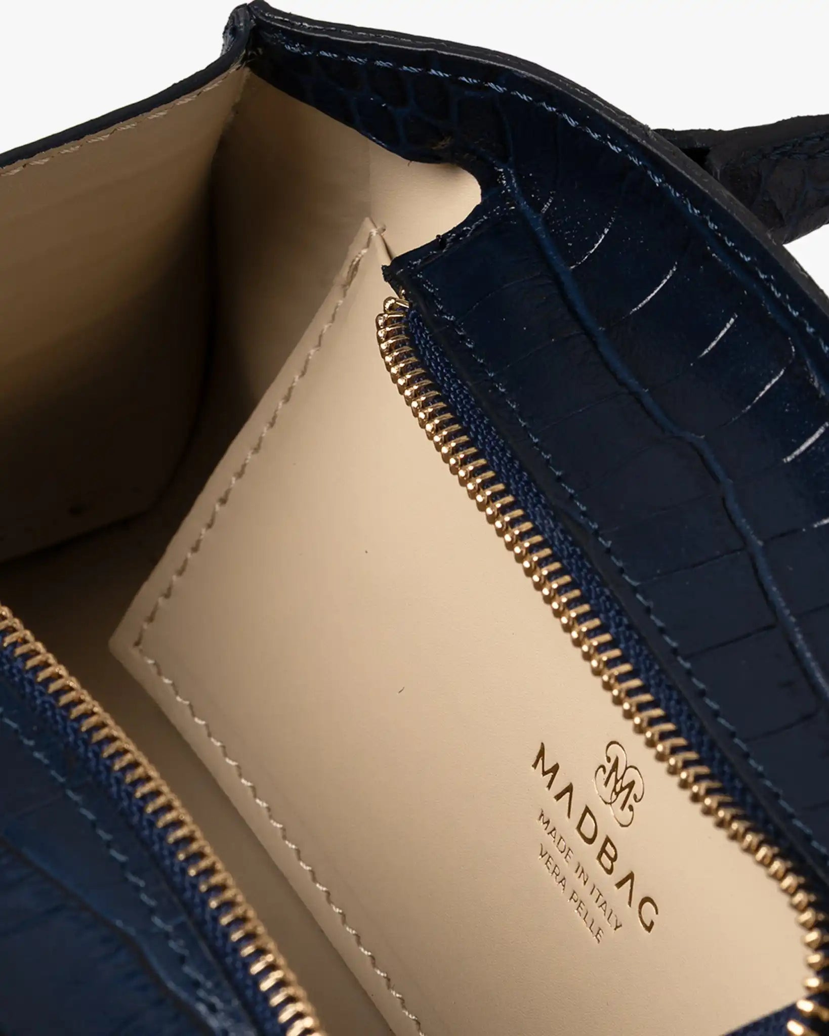 BASSOTTO in Pelle Blue Croc - MADBAG® STORE OFFICIAL | Borse Di Lusso Artigianali 100% Made In Italy