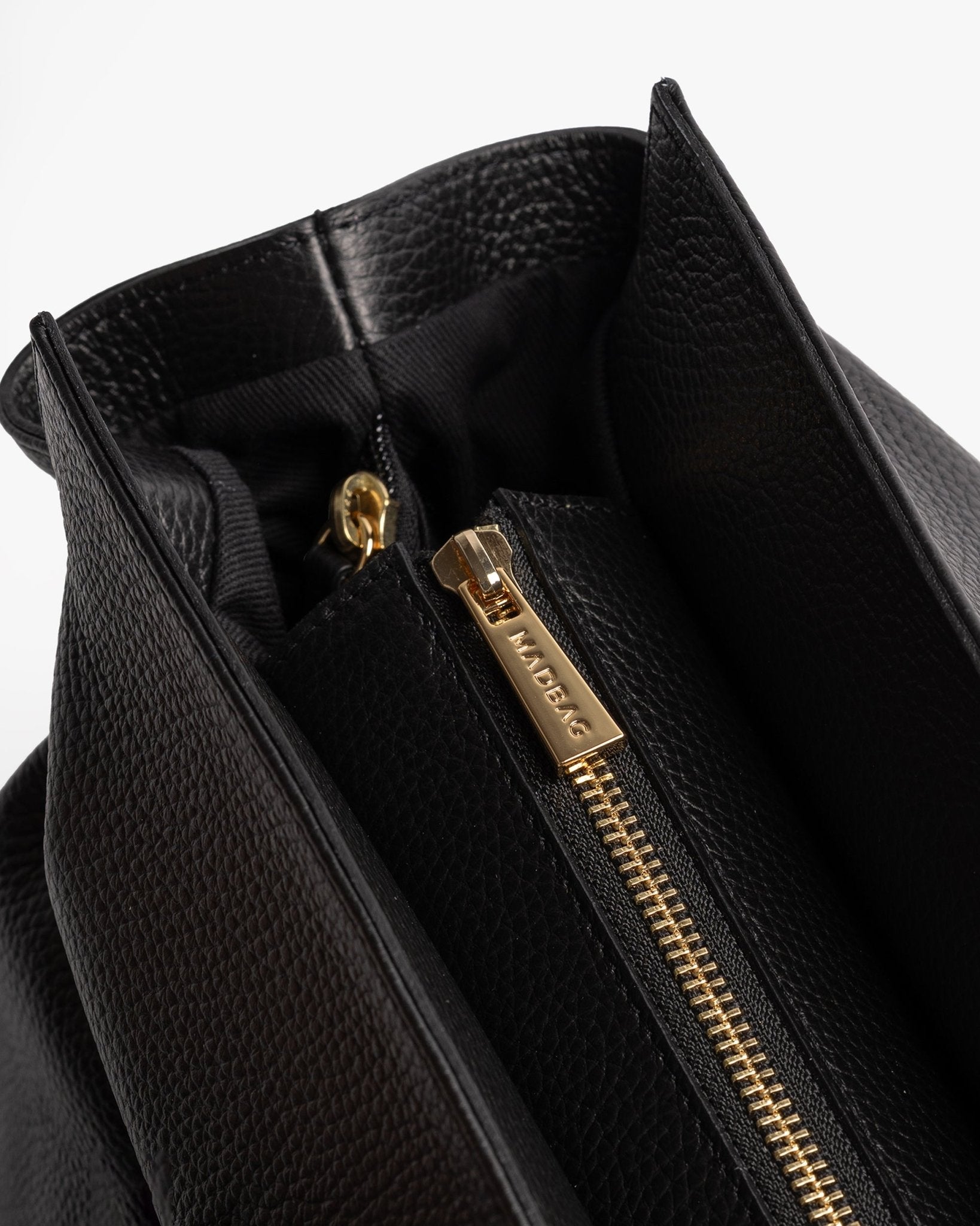 BELLUCCI in Pelle Nera - MADBAG® STORE OFFICIAL | Handcrafted Luxury Bags Made in Italy