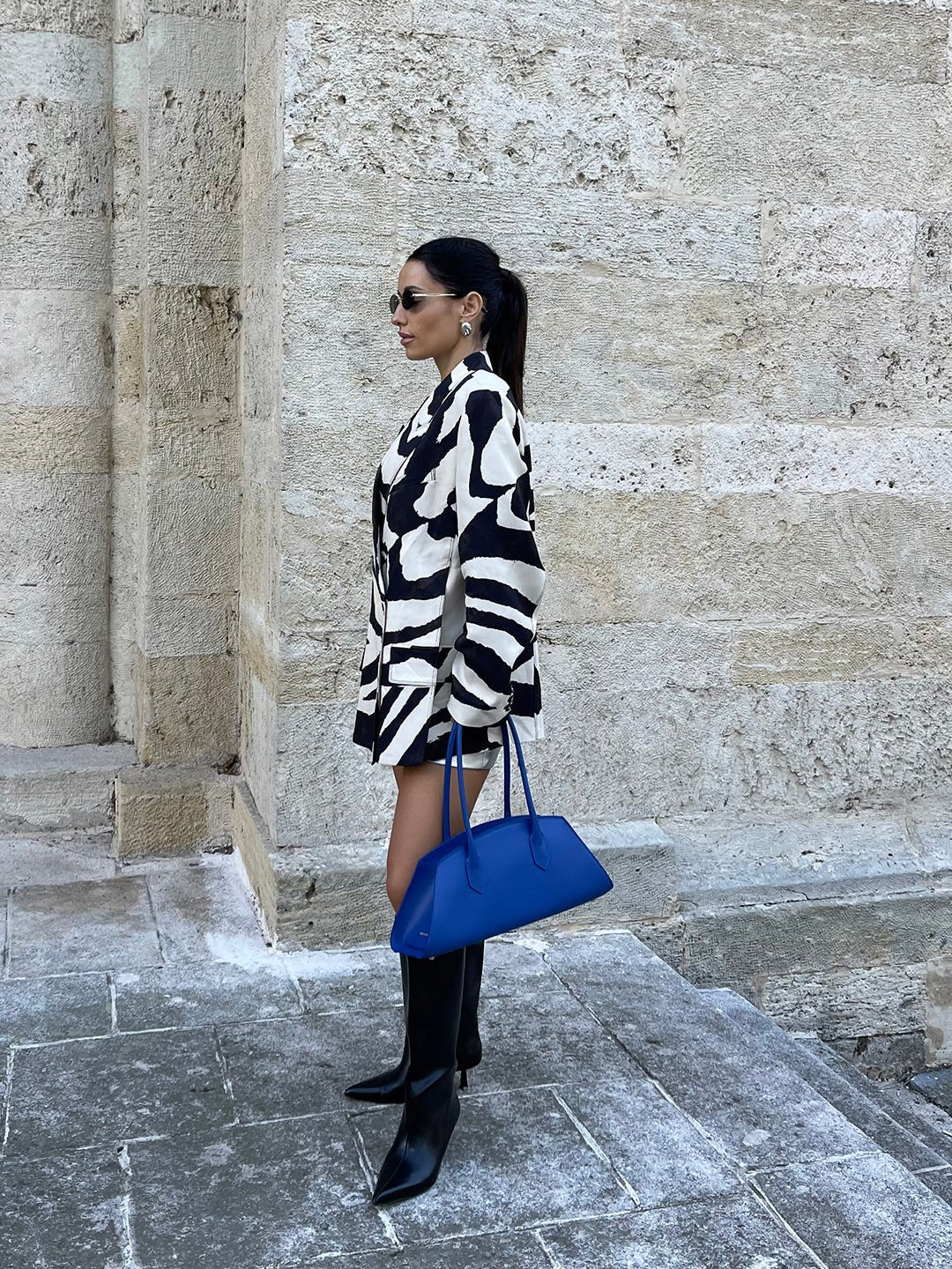 BASSOTTO in Pelle Electric Blue - MADBAG® STORE OFFICIAL | Borse Di Lusso Artigianali 100% Made In Italy