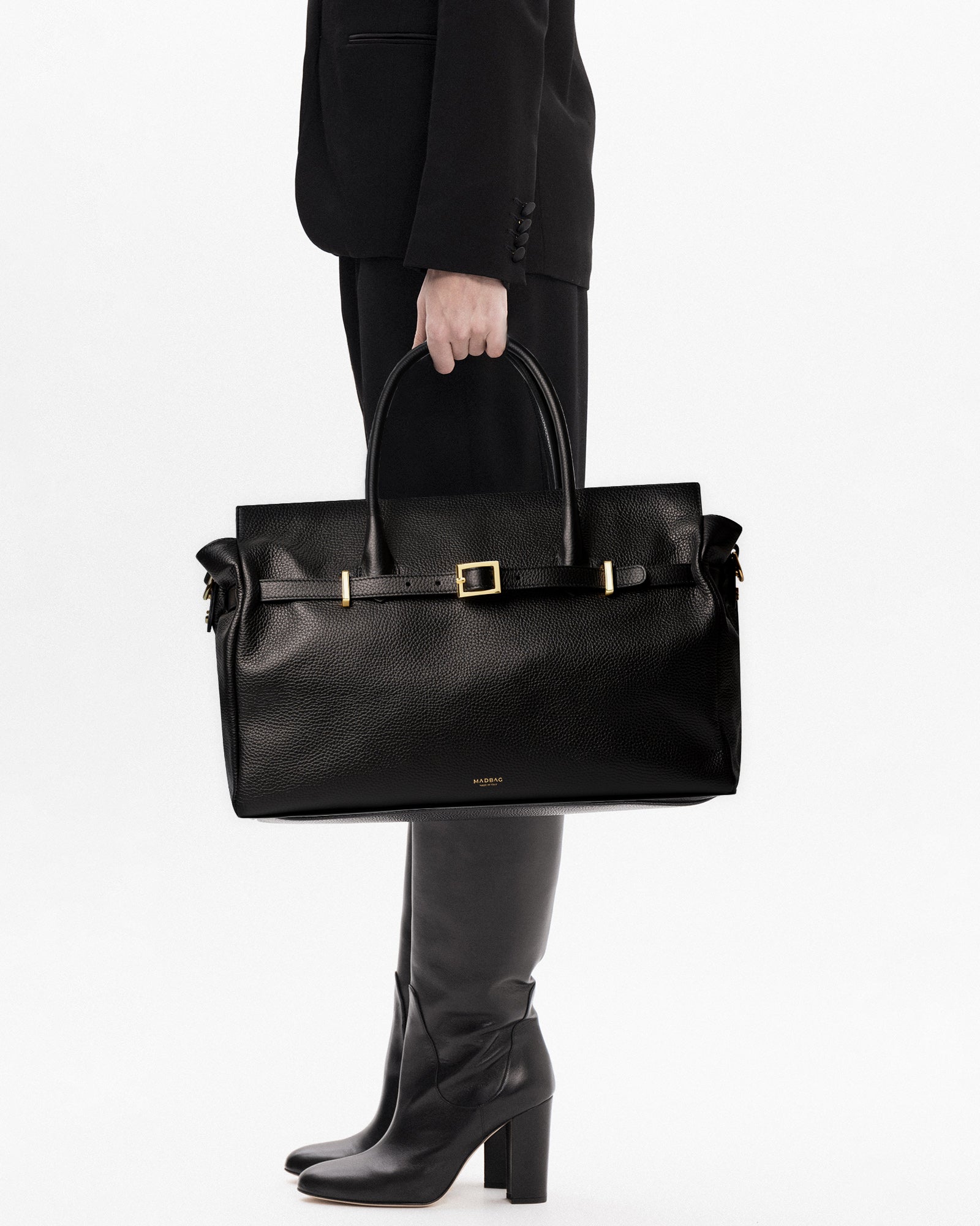 BELLUCCI in Leather Black