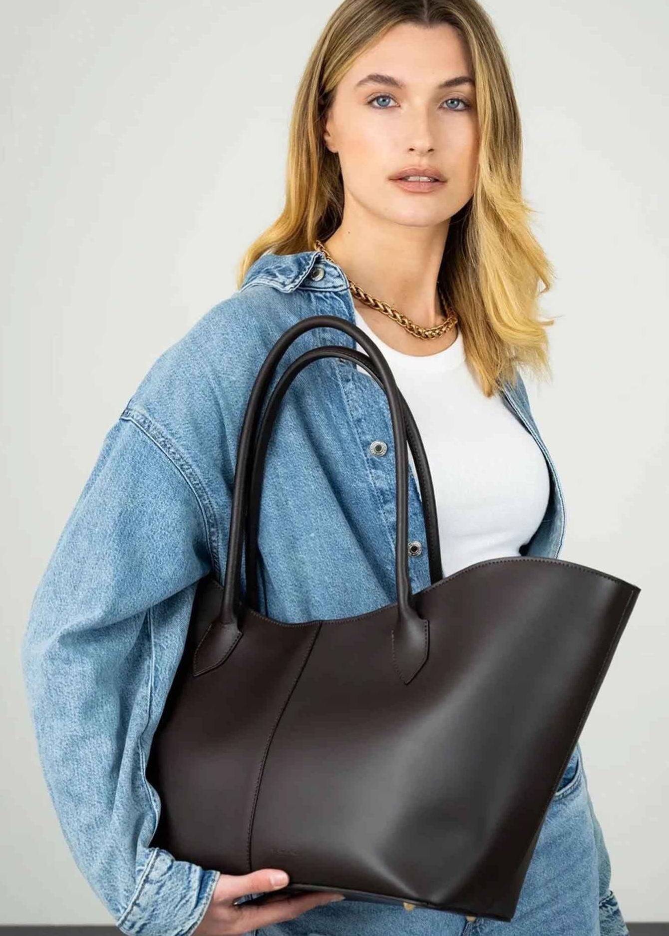 LOREN in Pelle Calfskin Depp Brown - MADBAG® STORE OFFICIAL | Borse Di Lusso Artigianali 100% Made In Italy