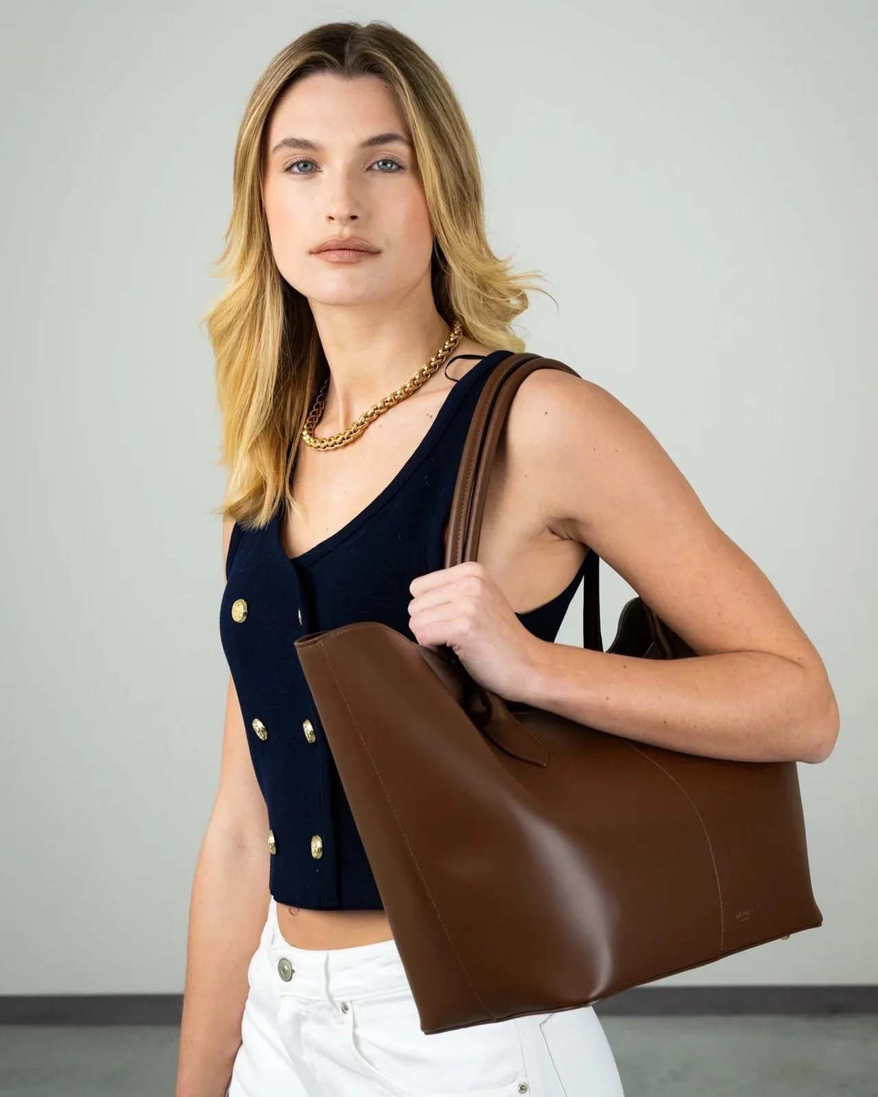 LOREN in Pelle Calfskin Cognac - MADBAG® STORE OFFICIAL | Borse Di Lusso Artigianali 100% Made In Italy