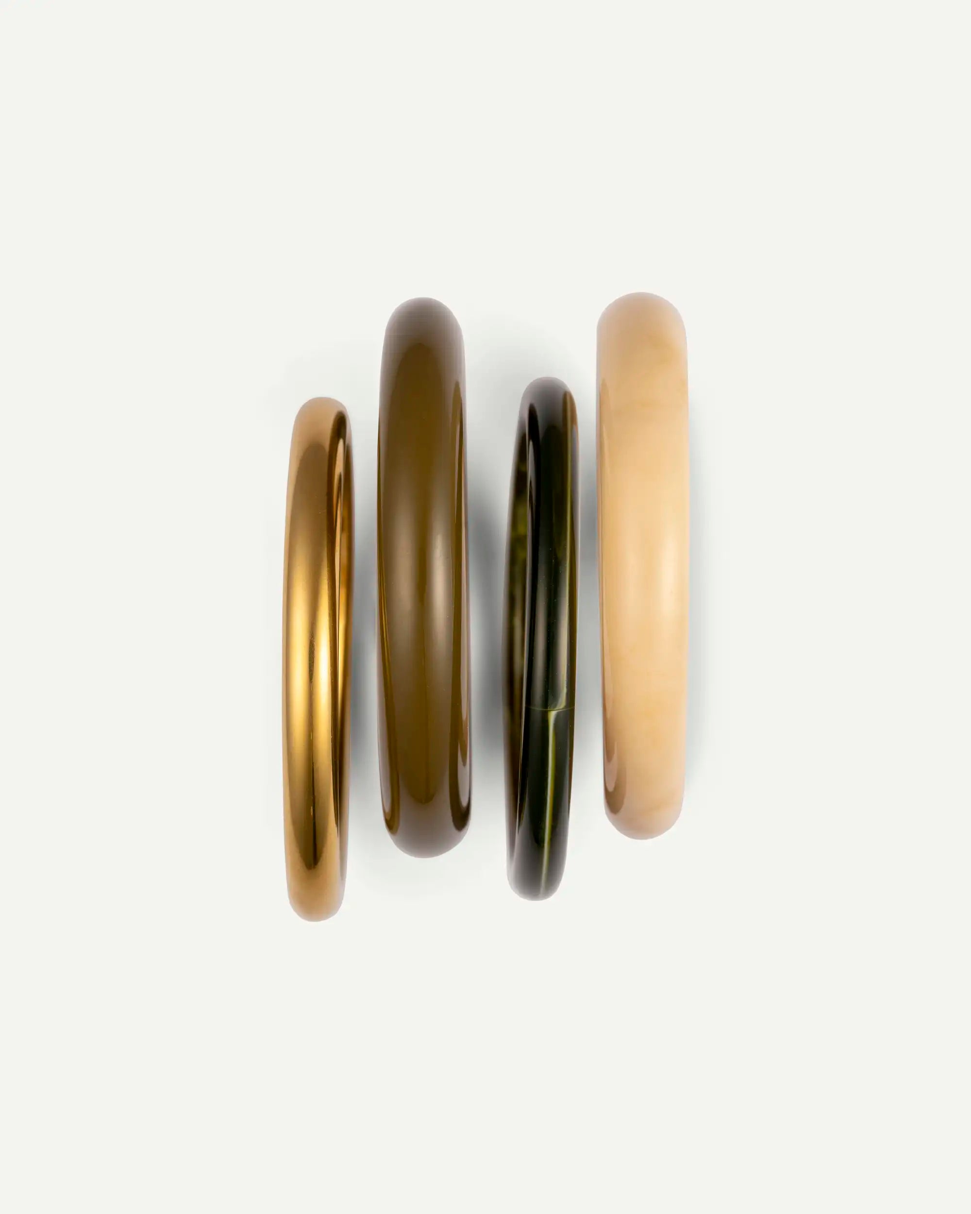 Terra Stack – Set von skulpturalen Armbändern