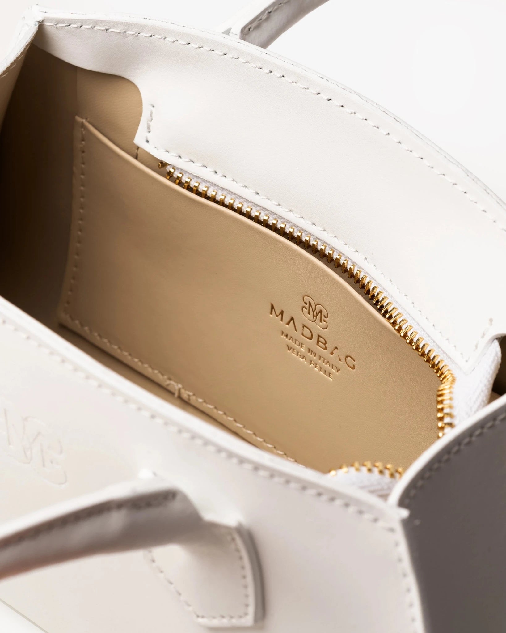 Small Bassotto in Pelle Cloud Dancer - MADBAG® STORE OFFICIAL | Borse Di Lusso Artigianali 100% Made In Italy