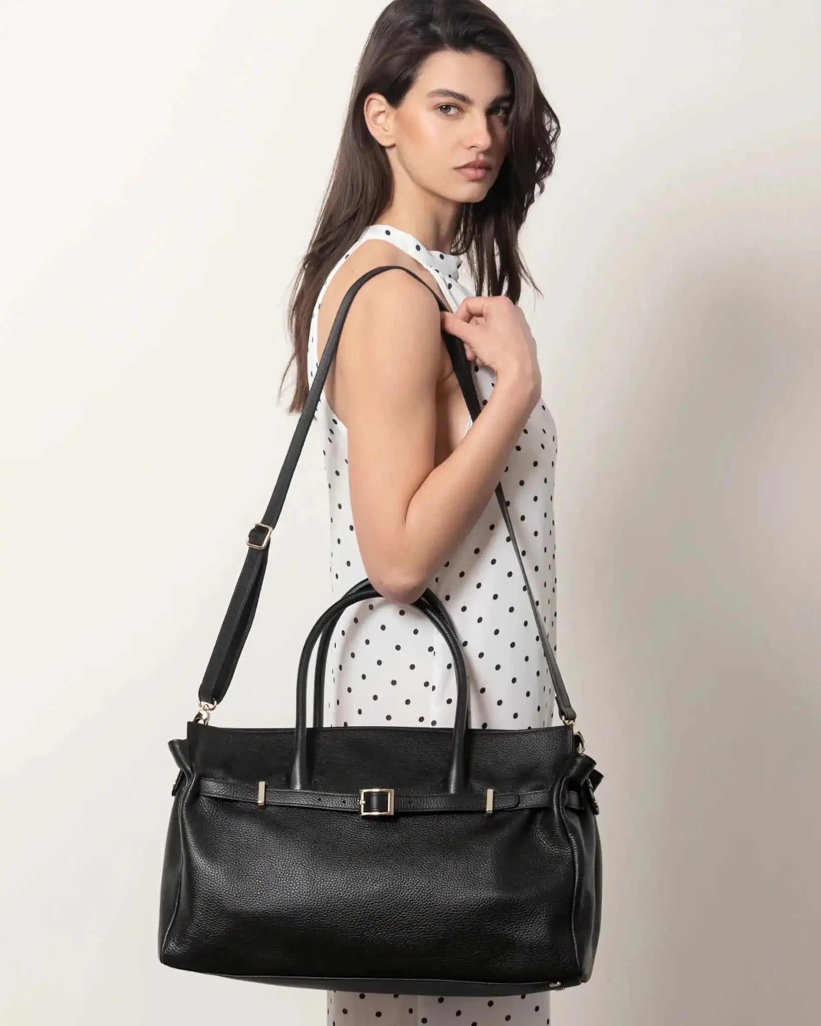 BELLUCCI Tote in Dollar-Grain Leather Black