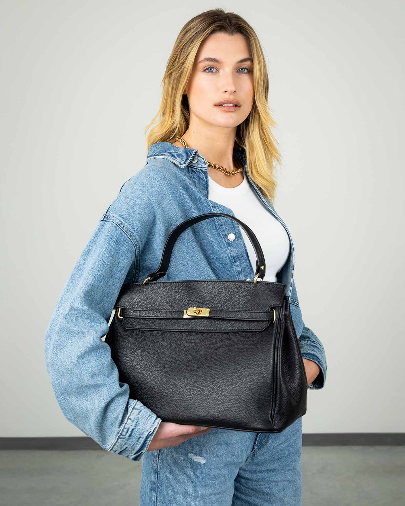 ROYALE PELLE NERA