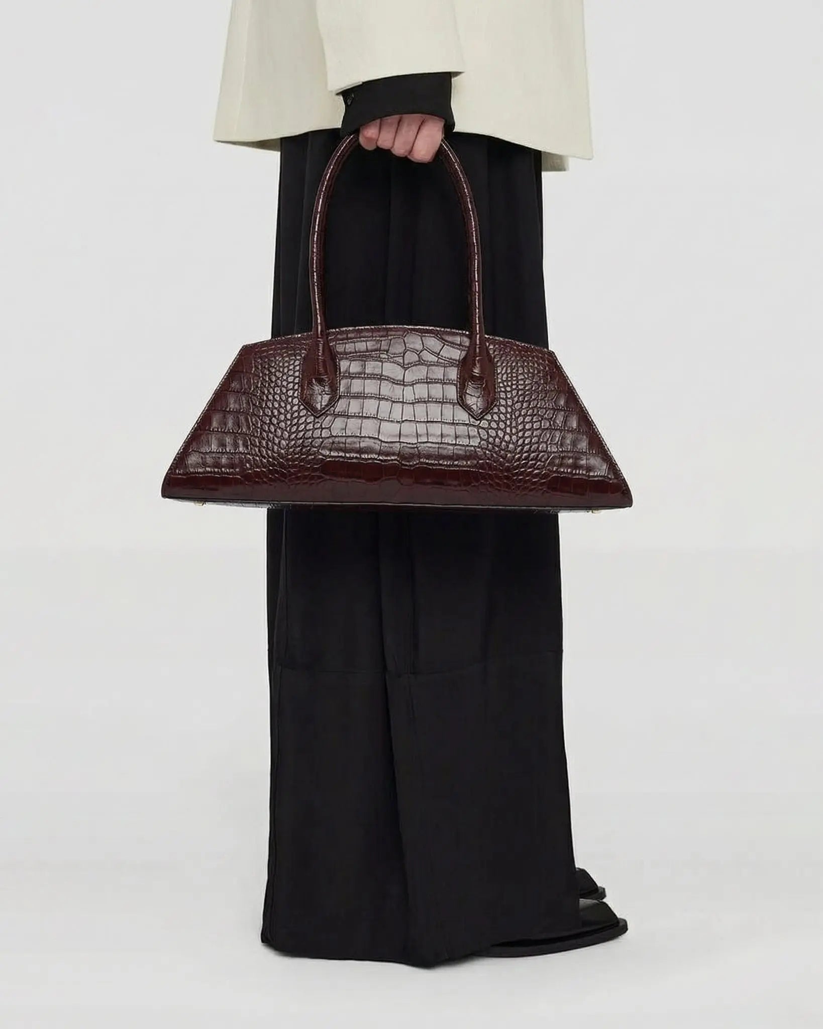 BASSOTTO in Pelle Coffee Croc - MADBAG® STORE OFFICIAL | Borse Di Lusso Artigianali 100% Made In Italy