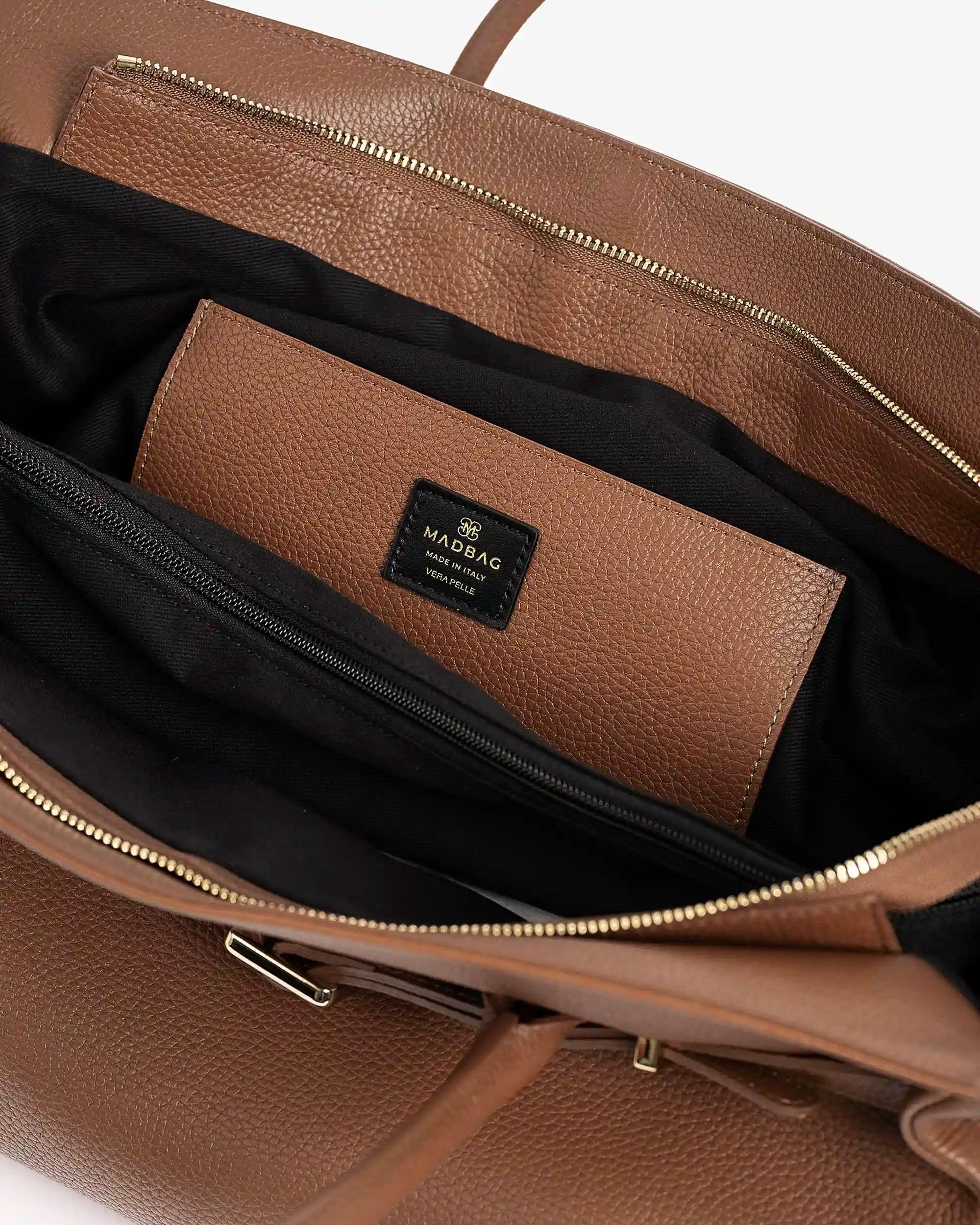 BELLUCCI Tote in Dollar-Grain Leather Camel